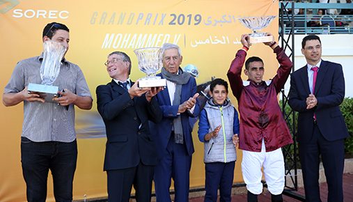 Photo of Le cheval ”Atlas’’ remporte le Grand Prix feu SM Mohammed V