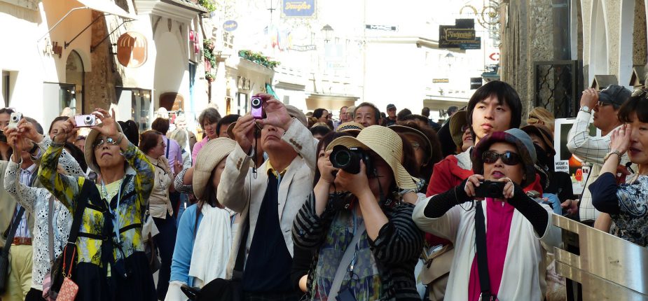 Photo of TOURISME MAROCAIN: UNE PERTE D’AU MOINS 100.000 TOURISTES EN MARS !