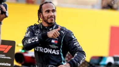 Photo of Lewis Hamilton testé positif au Coronavirus sera forfait pour le GP du Bahreïn !
