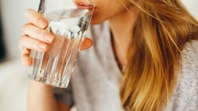 Photo of Santé : 6 bonnes « astuces » pour vous obliger à boire de l’eau chaque jour !
