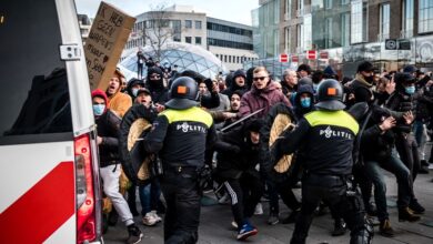 Photo of Pays-Bas: Le pays « donneur de leçons » au Maroc, brutalise les manifestations pacifiques !