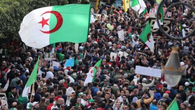 Photo of Algérie : Le Hirak reprend dans les rues après l’annonce d’élections anticipées !