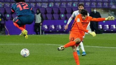 Photo of L’international Marocain Yassine Bouno marque l’Histoire du FC Séville !