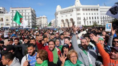 Photo of Algérie : Les manifestants du Hirak appellent à « libérer » la Justice et les Médias !