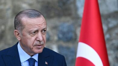 Photo of Recep Tayyip Erdogan renonce à expulser 10 diplomates occidentaux :