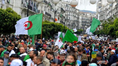 Photo of un journaliste et un militant du Hirak lourdement condamnés en Algérie :