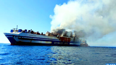 Photo of Un passager retrouvé vivant sur le ferry italien en feu au large de Corfou (ANSA)