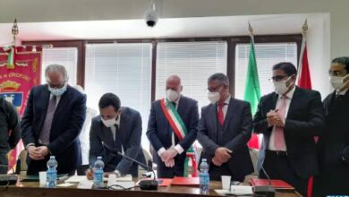 Photo of Signature d’un accord de jumelage entre Dakhla et Crotone