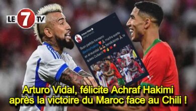 Photo of Arturo Vidal, félicite Achraf Hakimi après la victoire du Maroc face au Chili !