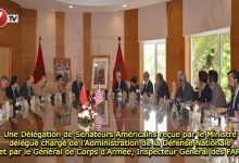 Photo of Une Délégation de Sénateurs Américains reçue par le Ministre délégué chargé de l’Administration de la Défense Nationale et par le Général de Corps d’Armée, Inspecteur Général des FAR